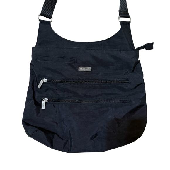 Baggallini Bucket Bag Crossbody Handbag Shoulder Purse Black Zipper Compartments - Picture 2 of 6